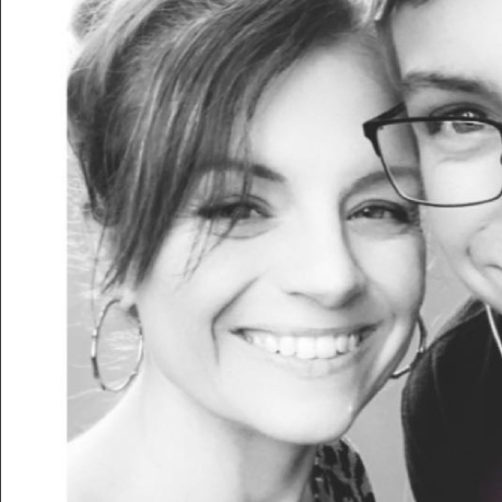 Meet your Posher, Lorie